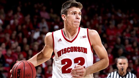 Badgers men's basketball - 5 days ago · Visit ESPN for Wisconsin Badgers live scores, video highlights, and latest news. Find standings and the full 2023-24 season schedule. ... 2024 March Madness men's field predictions.